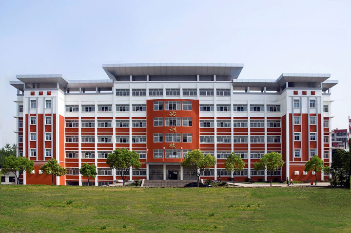 荆门技师学院.jpg