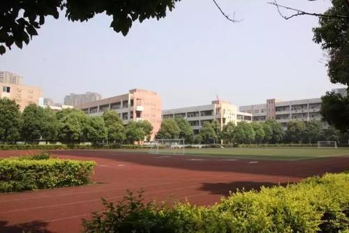 天门市技工学校1.jpg