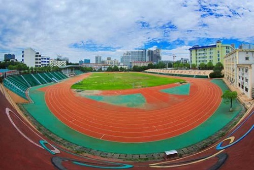 湖北医药学院.jpg