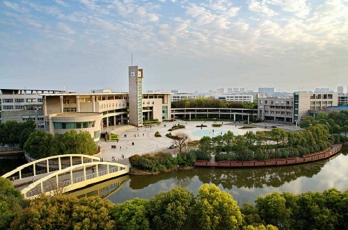 湖北经济学院.jpg