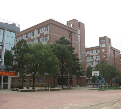 湖北青年职业学院